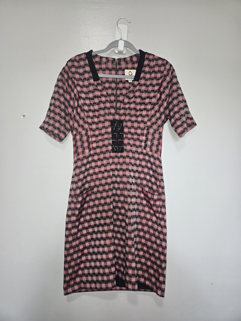 Maison MAYLE Women's size 6 Black/Pink V-Neck short Sleeve Dress pockets check